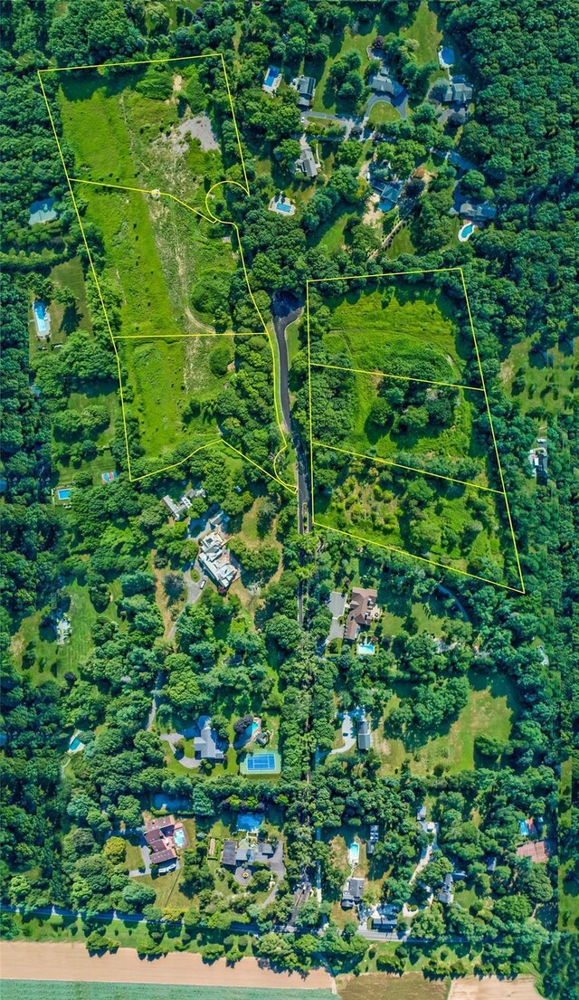 172 Hegemans Ln, Old Brookville, NY 11545