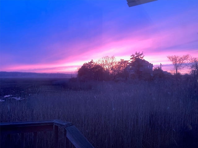 3 Makamah Beach Rd, Northport, NY 11768 - view of yard at dusk