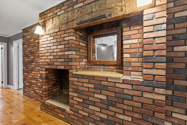 100 Schnackenberg Rd, Call Listing Agent, NY 12075 - detailed view of ornamental molding and wood finished floors