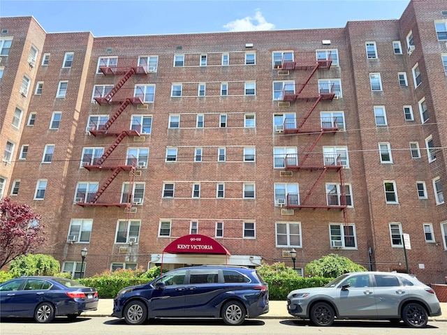 90-02 63rd Dr Unit 5C, Rego Park, NY 11374 - photo 2