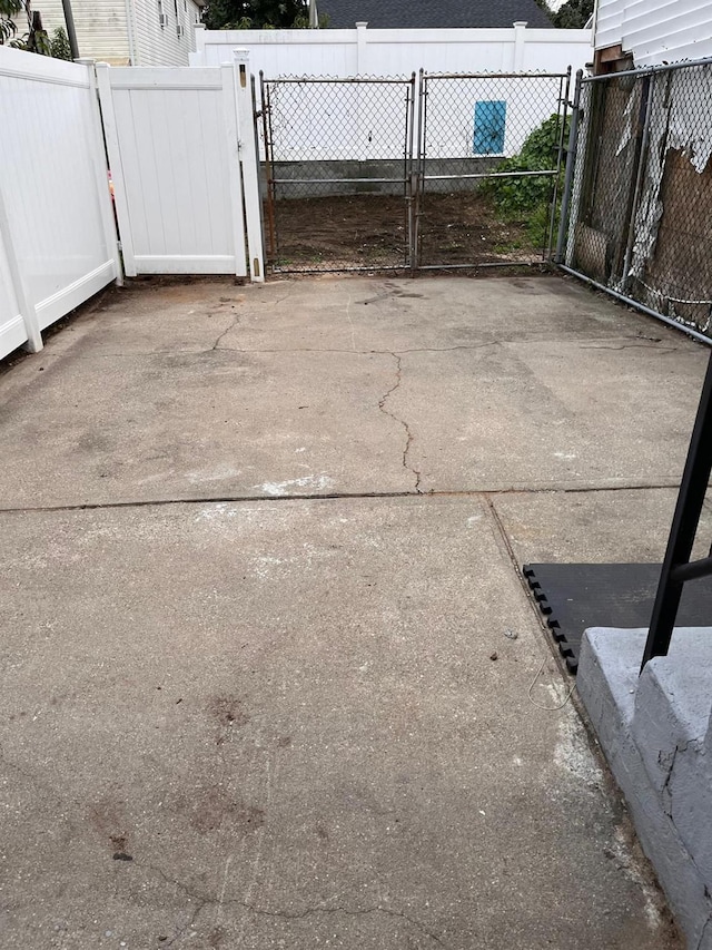 154-02 119th Ave, Jamaica, NY 11434 - view of patio / terrace featuring a gate
