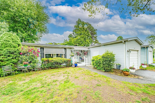 21 Limetree Dr, Manorville, NY 11949 - photo 2