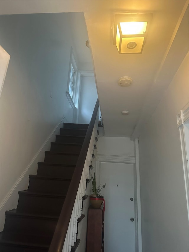 43 Oak St, Port Chester, NY 10573 - view of stairs