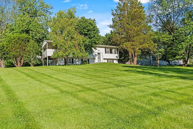 37 Lakeview Rd, Carmel, NY 10512 - view of grassy yard