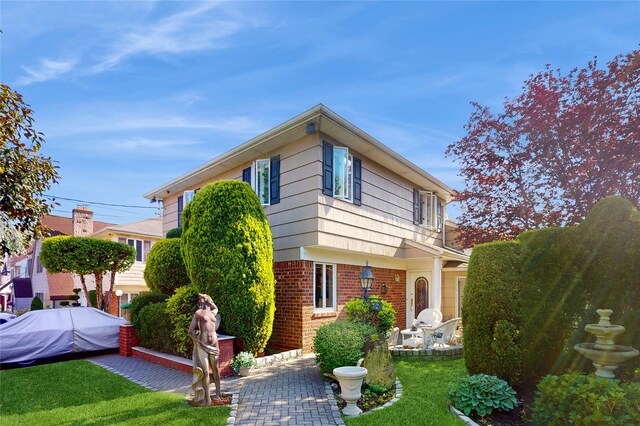 52-04 Redfield St, Douglaston, NY 11362 - photo 1