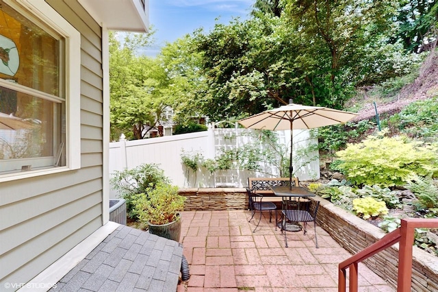 50 Snowden Ave, Ossining, NY 10562 - view of patio / terrace with outdoor dining space