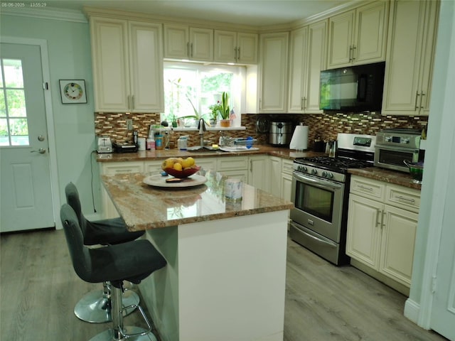 277 Graff Ave, Bronx, NY 10465 - photo 6
