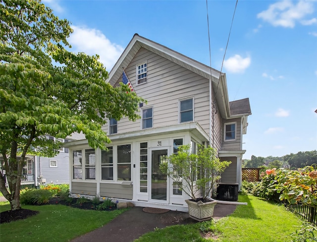 31 Hudson Ave, Stony Point, NY 10980 - back of property featuring a lawn