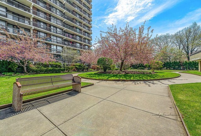 150-38 Union Tpke Unit 4D, Flushing, NY 11367 - view of community with a yard