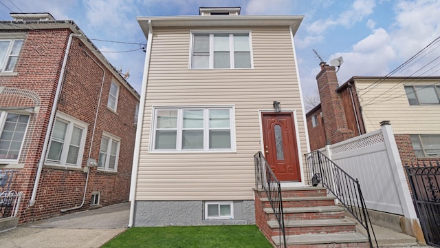 2825 Wellman Ave, Bronx, NY 10461 - view of front of house featuring entry steps