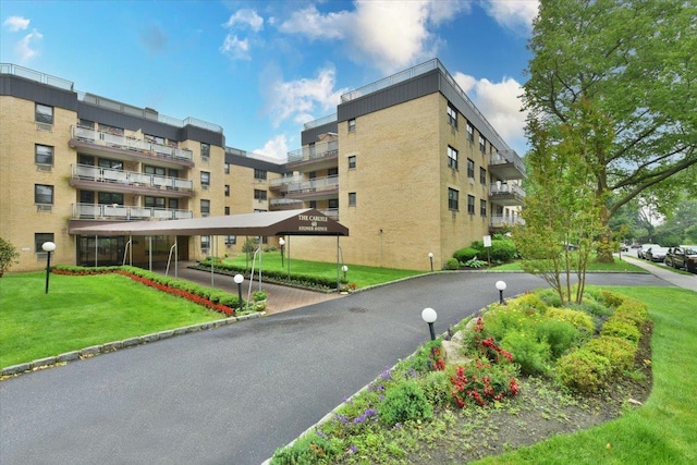 40 Stoner Ave Unit 1-I, Great Neck, NY 11021 - view of apartment building / complex