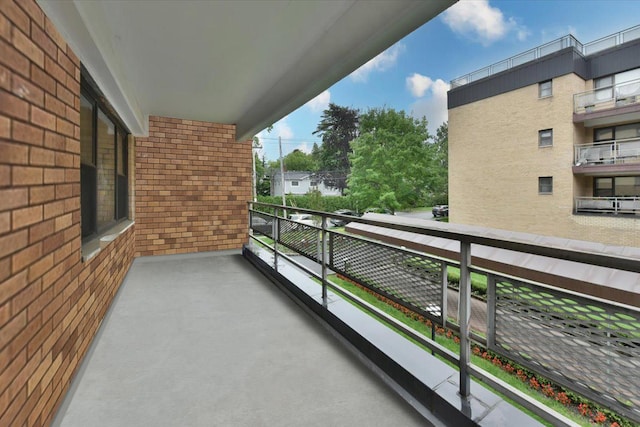 40 Stoner Ave Unit 1-I, Great Neck, NY 11021 - view of balcony