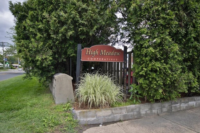 95 Charter Cir Unit 95, Ossining, NY 10562 - view of community sign