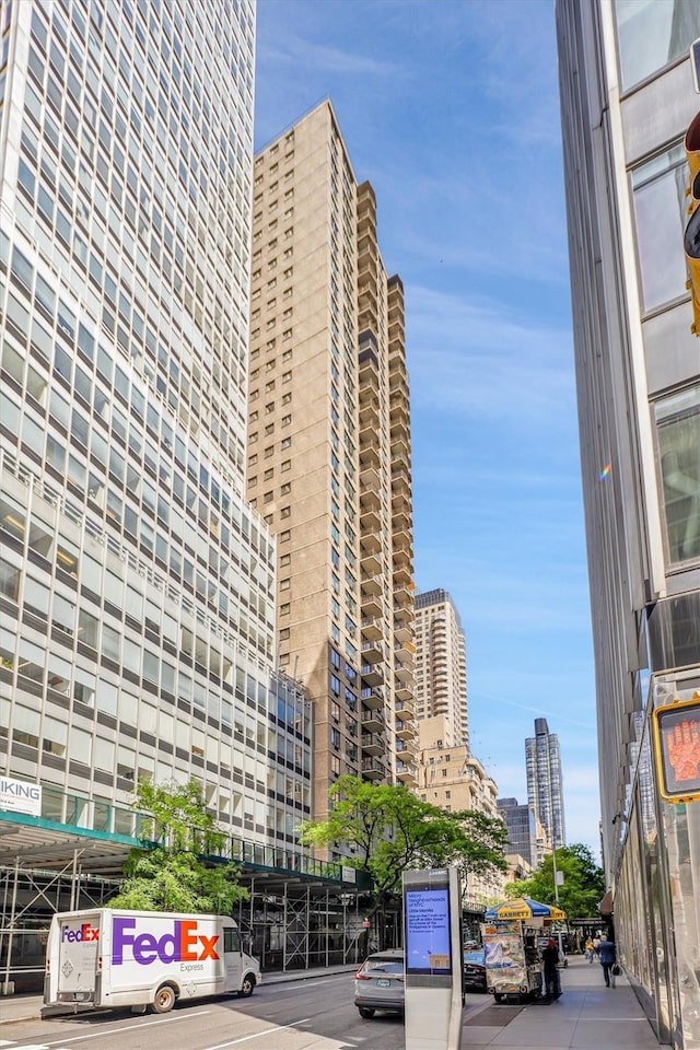 211 E 46th St Unit 14E, New York Manhattan, NY 10017 - view of property featuring a view of city