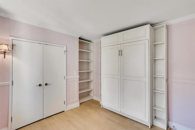 211 E 46th St Unit 14E, New York Manhattan, NY 10017 - view of closet