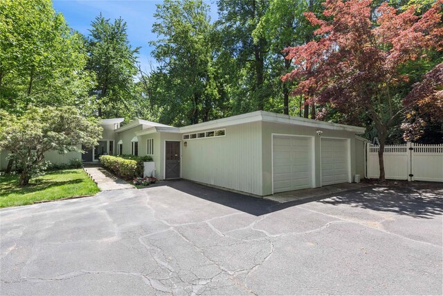 6 Harbor Hill Dr, Lloyd Harbor, NY 11743 - view of detached garage