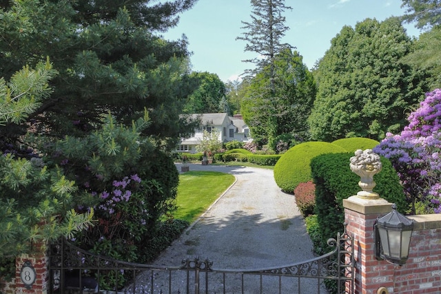 8 Chicken Valley Rd, Old Brookville, NY 11545 - view of community