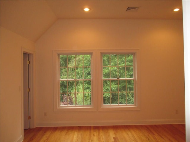 29 Carpenter Ave Unit B3, Mount Kisco, NY 10549 - empty room featuring light wood finished floors, baseboards, recessed lighting, and lofted ceiling