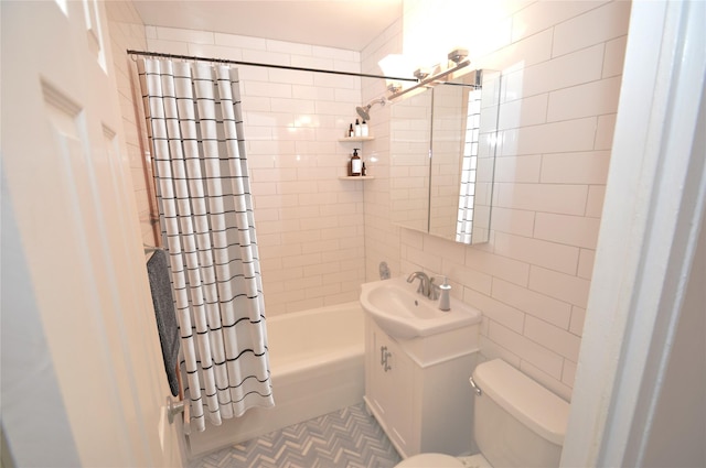 70-25 Yellow Stone Blvd Unit 10Z, Forest Hills, NY 11375 - photo 4