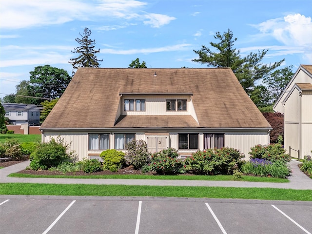 2B Kings Unit 2B, Mohegan Lake, NY 10547 - view of front of property with uncovered parking