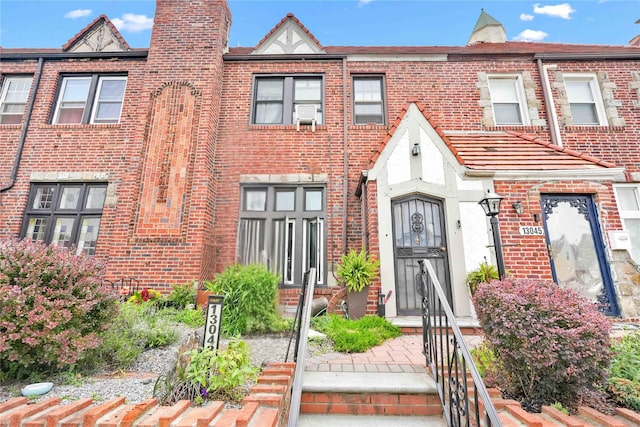 130-43 224th St, Laurelton, NY 11413 - photo 1