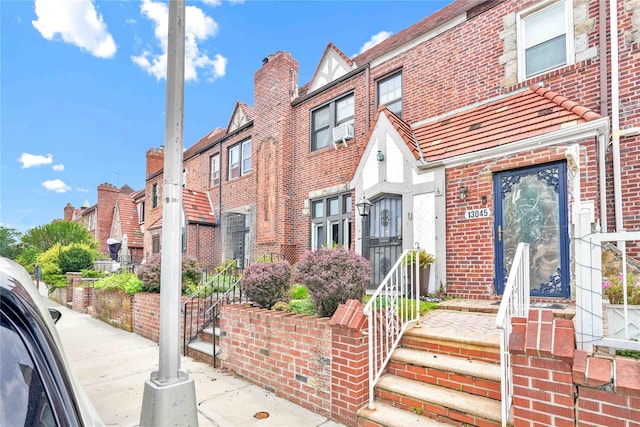 130-43 224th St, Laurelton, NY 11413 - photo 2