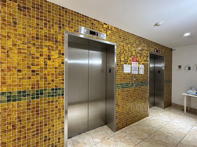136-21 Latimer Pl Unit 5H, Flushing, NY 11354 - view of home's community with tile walls