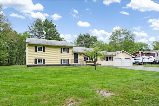323 Harris Rd, Monticello, NY 12701 - tri-level home featuring driveway and a front lawn