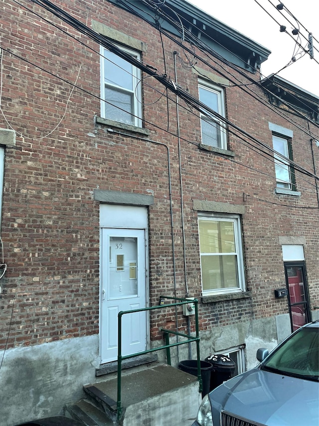 32 Moquette Row S, Yonkers, NY 10703 - view of building exterior