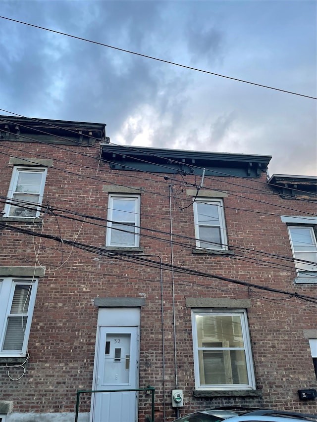 32 Moquette Row S, Yonkers, NY 10703 - detailed view of brick siding and electric meter