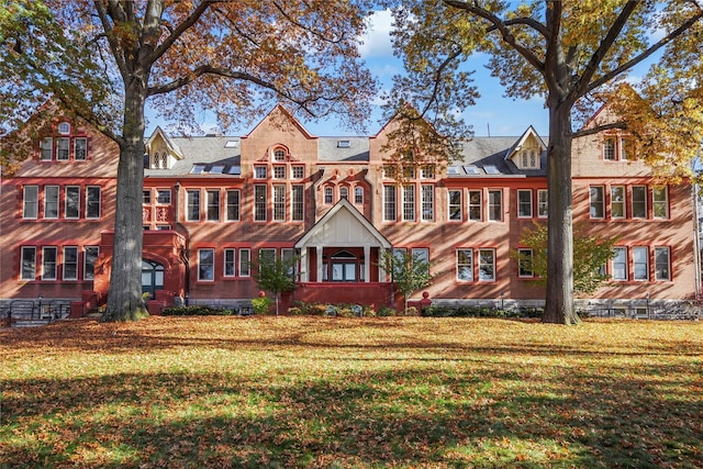 18 N Broadway Unit 402, Tarrytown, NY 10591 - view of front of home with a front lawn