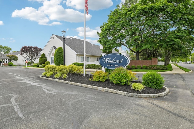 30 Joyces Way, Bay Shore, NY 11706 - view of community sign