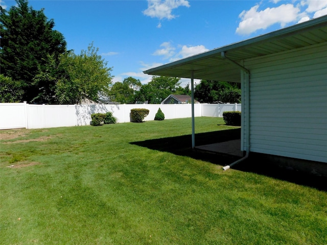 7 Audrey Ln, Commack, NY 11725 - view of yard