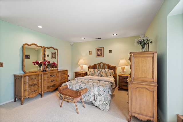 38 The Mews, Syosset, NY 11791 - bedroom featuring light carpet and recessed lighting