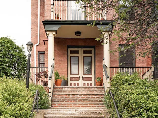 511 Grand Ave, Newburgh, NY 12550 - entrance to property with brick siding