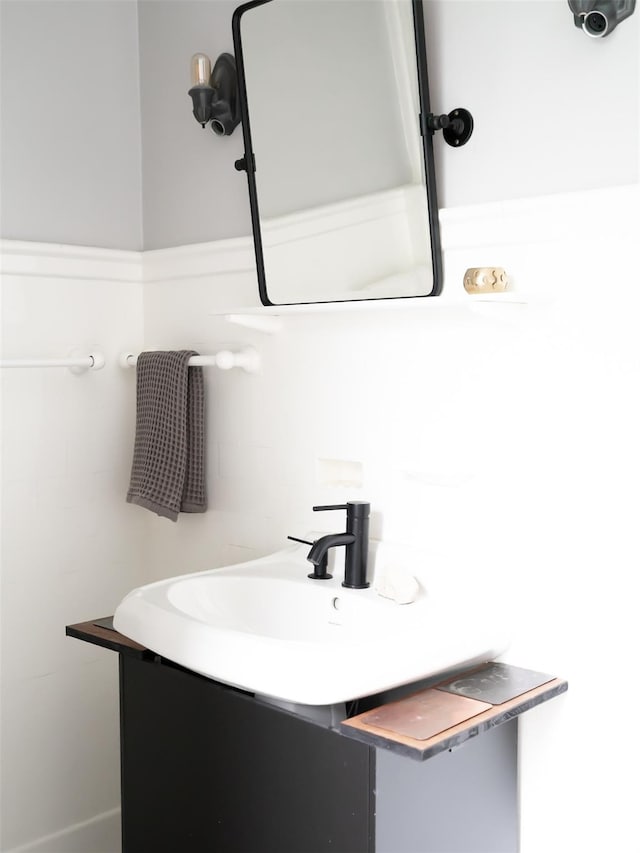 511 Grand Ave, Newburgh, NY 12550 - bathroom with vanity