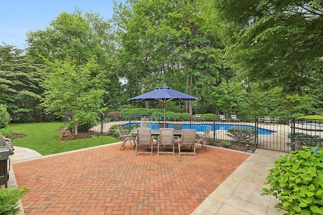 2 Shady Meadow Ln, Syosset, NY 11791 - view of patio with outdoor dining area