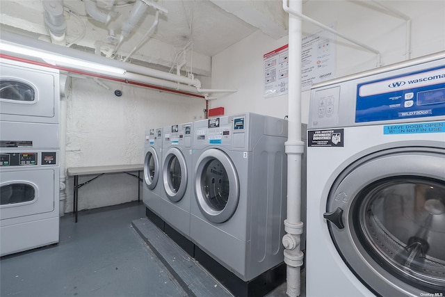 84-50 169th St Unit 606, Jamaica Hills, NY 11432 - community laundry with stacked washer / dryer and washer and dryer
