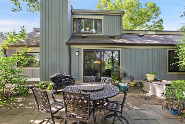 304 Heritage Hls Unit C, Somers, NY 10589 - view of patio with outdoor dining space