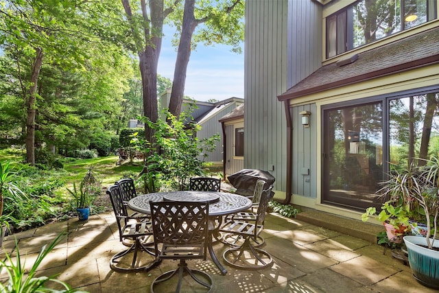 304 Heritage Hls Unit C, Somers, NY 10589 - view of patio featuring outdoor dining space