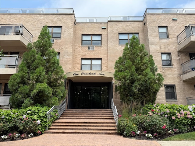 1 Overlook Ave Unit 1L, Great Neck, NY 11021 - photo 1