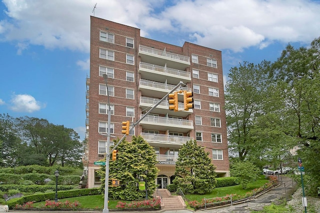 609 Kappock St Unit 3F, Bronx, NY 10463 - view of apartment building / complex