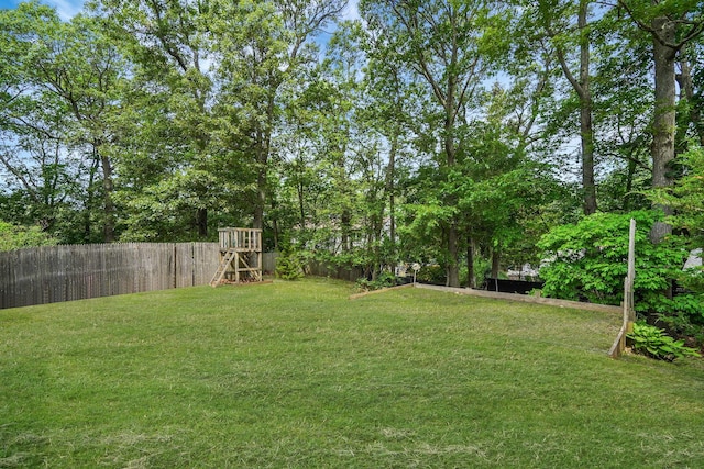 29 Patchogue Rd, Sound Beach, NY 11789 - view of fenced backyard
