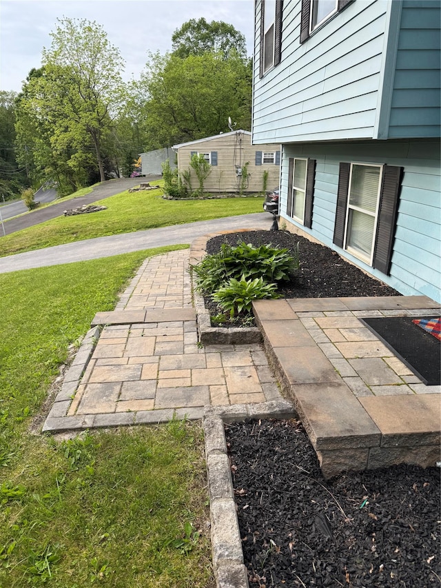 285 Riley Rd, New Windsor, NY 12553 - view of green lawn