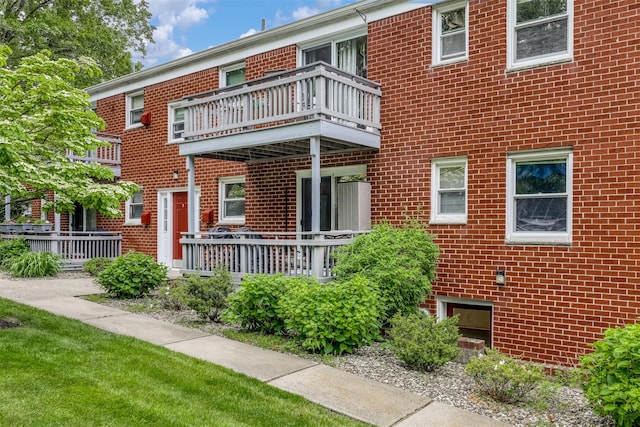 9 Danbury Ct Unit 1601, Suffern, NY 10901 - view of front of home featuring a balcony and brick siding