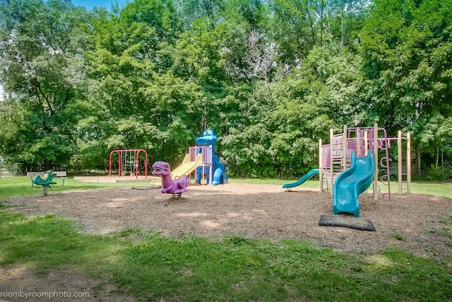 9 Danbury Ct Unit 1601, Suffern, NY 10901 - view of community jungle gym