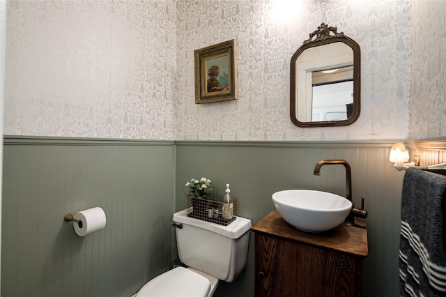 305 Park Hill Ave, Yonkers, NY 10705 - bathroom featuring wainscoting and vanity