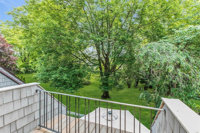 82 Harbour Ln, Bay Shore, NY 11706 - view of balcony