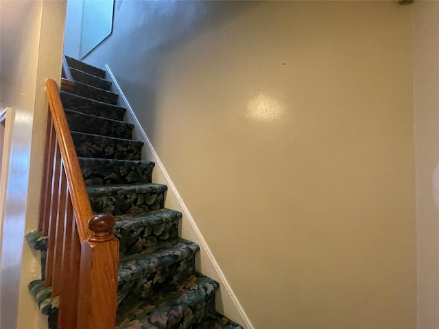 1037 E 214th St, Bronx, NY 10469 - view of stairway