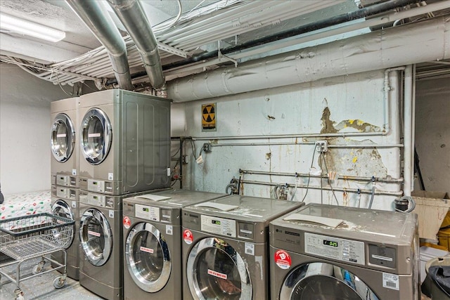 3505 Parsons Blvd Unit 5H, Flushing, NY 11354 - shared laundry room with estacked washer and dryer and washer and dryer
